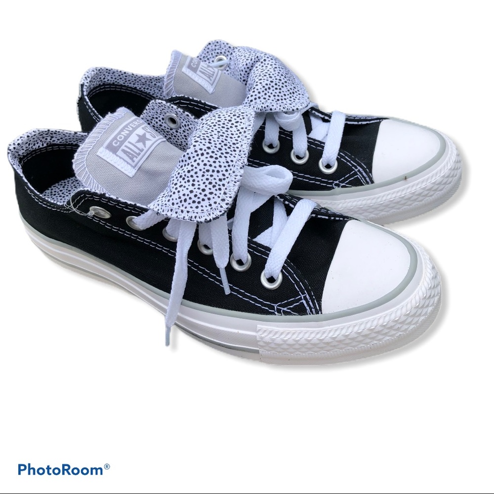 NEW Converse Black and White Low Top Women’s 6.5